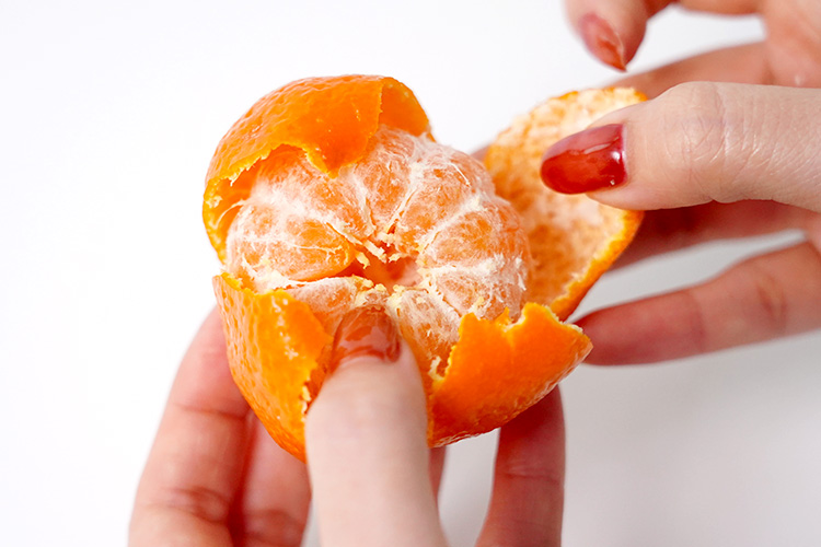 「「桜島小みかん」の皮の剥き方・食べ方ガイド